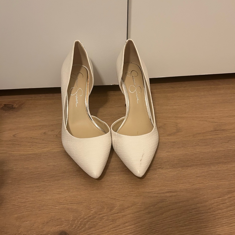 Jessica Simpson White Snakeskin Pointed Toe d’Orsay Heels Stiletto Pumps